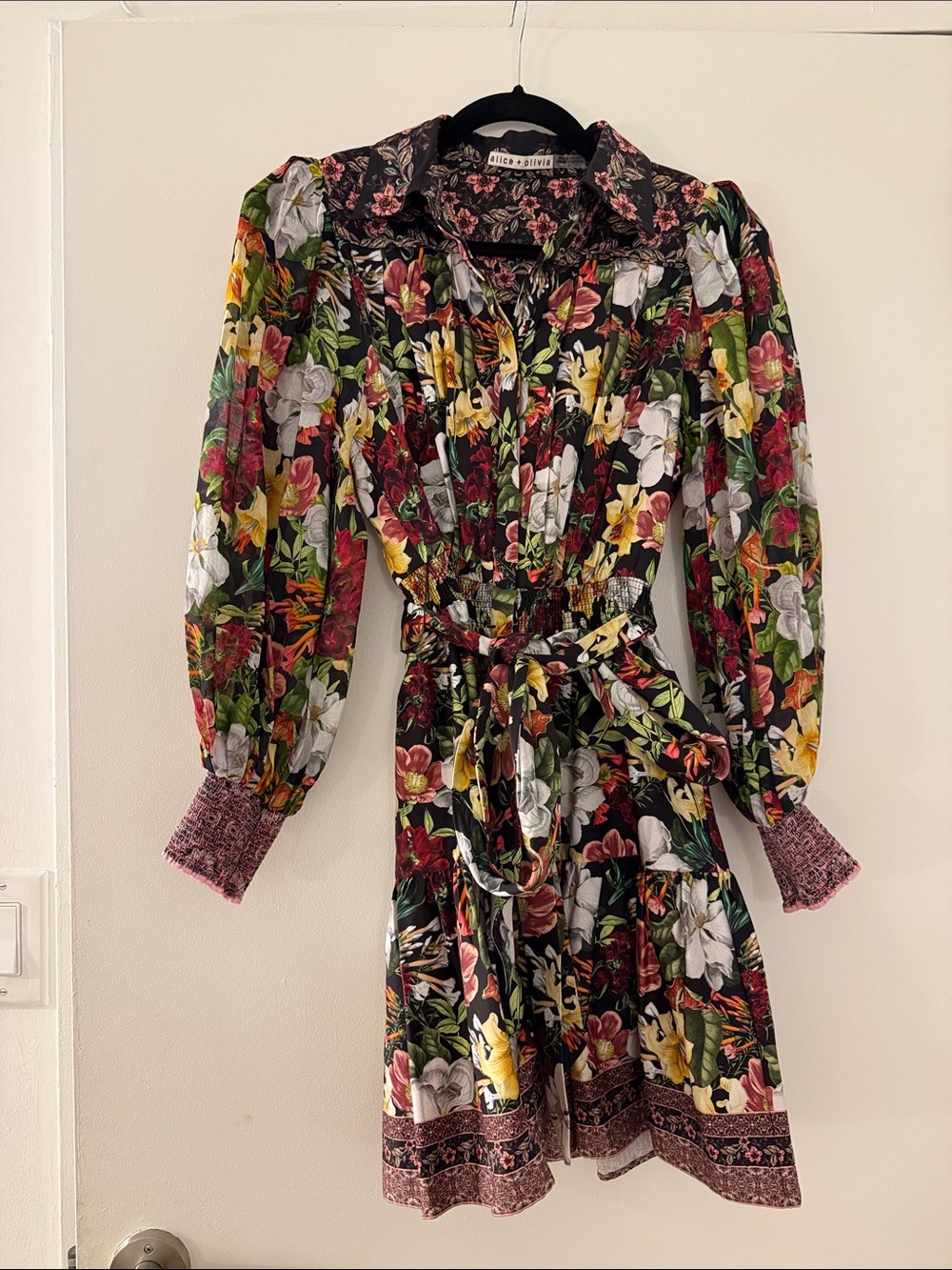 Alice + Olivia Black Floral Long-Sleeve Belted Dress